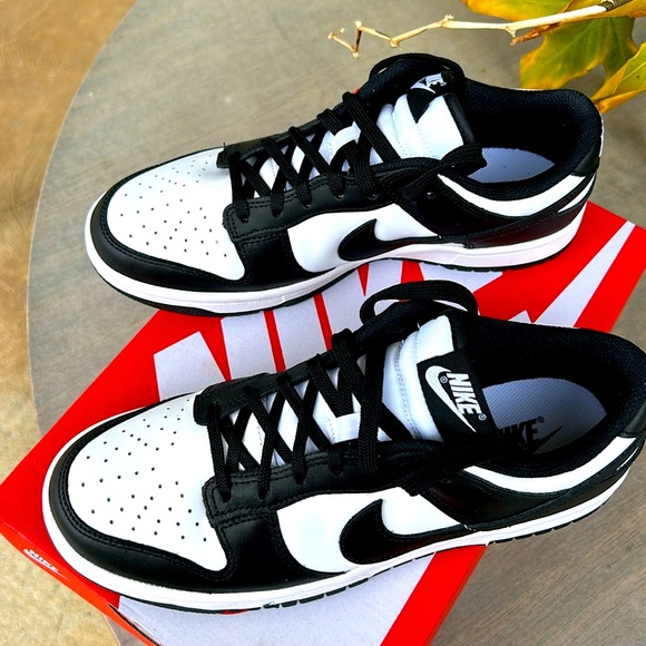 Women\'s Nike Dunk Low